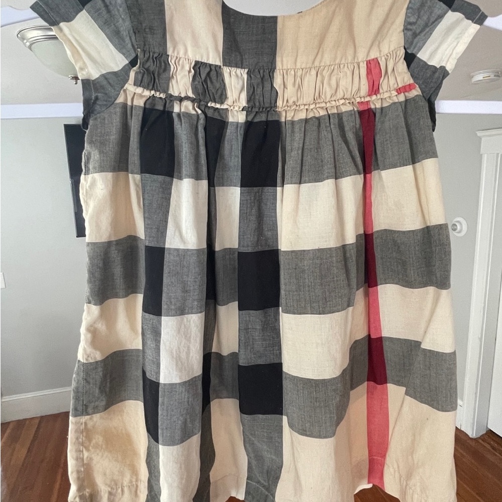 Burberry
Delia Check-Print Ruffle-Collar Dress, Tan, 2Y